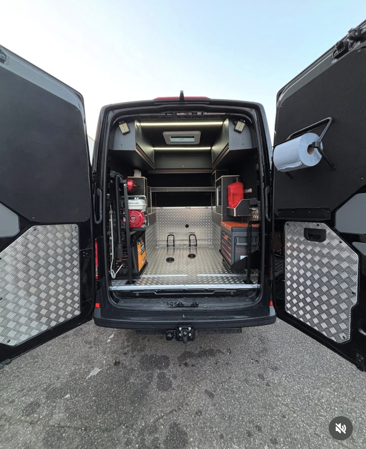 Soute moto sécurisée