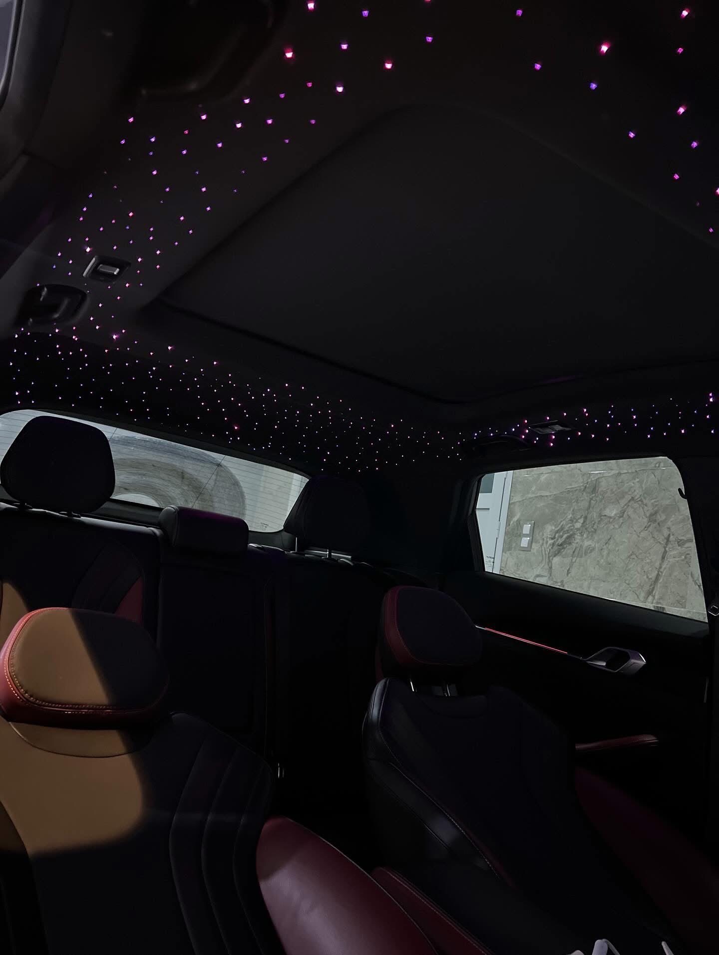 Ciel étoilé dans une voiture Ateliers Lumina